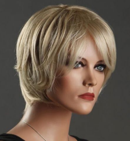 Atraktivní blond paruka Sue