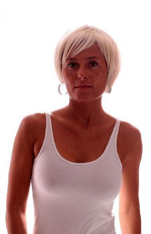 Blond krátká paruka