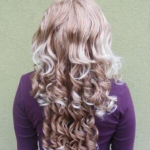 Blond paruka lokny s melírem